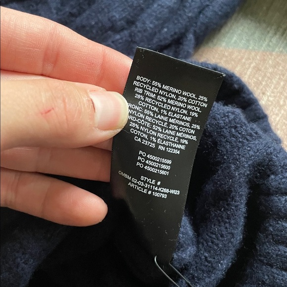 Sunday Best Dark Blue V-Neck Wool Cropped Sweater - Picture 13 of 14